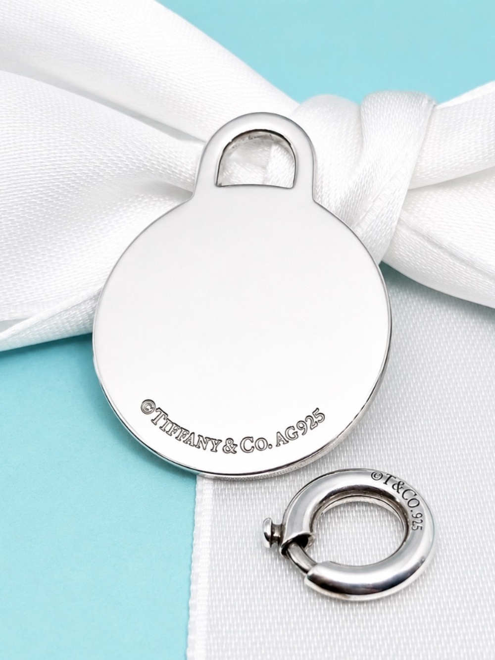 Tiffany Co Sterling Silver ROUND TAG CHARM WITH SPRING CLASP AG925 New W/box